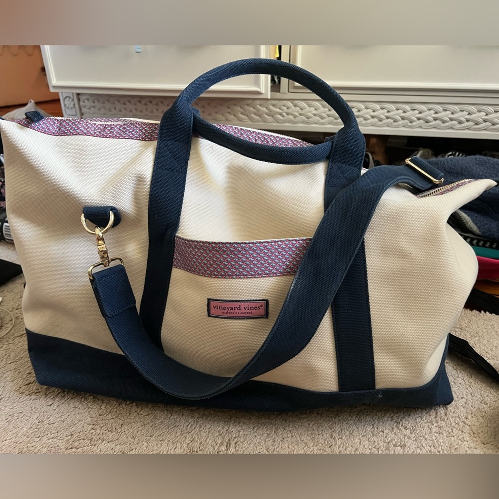 Large Vineyard Vines Duffel